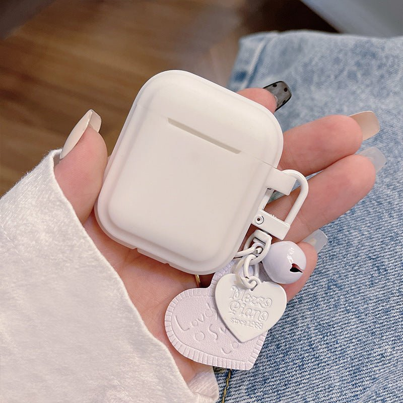 Milky White AirPods Protective Case with Heart Pendant – TPU Cover for AirPods 1/2